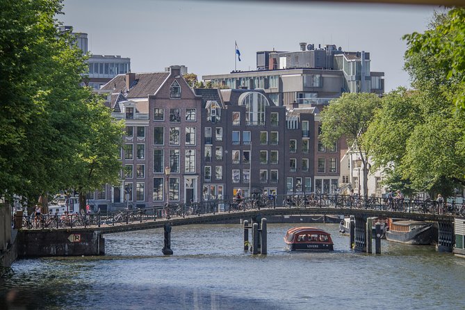 Anne Frank Private Bike Tour in Amsterdam - Seeing De Schaduwkade and the Skinny Bridge