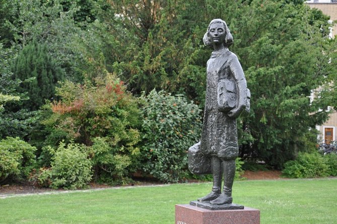 Anne Frank Private Bike Tour in Amsterdam - Pausing at the Spinoza Monument