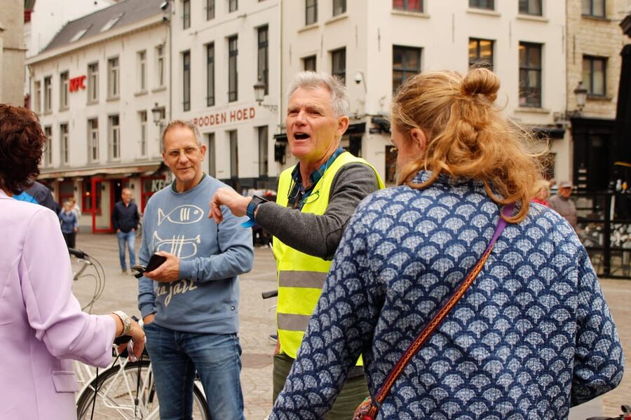 Antwerp: City Highlights Guided Bike Tour - Steen castle and the riverfront