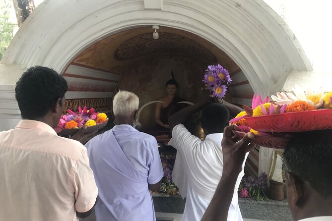 Anuradhapura Heritage Mountain bike / bicycle Tour - The moonstone rewards a close look