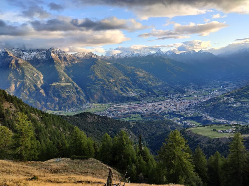 Aosta: E-bike full suspension day rental - A good fit for families and beginners