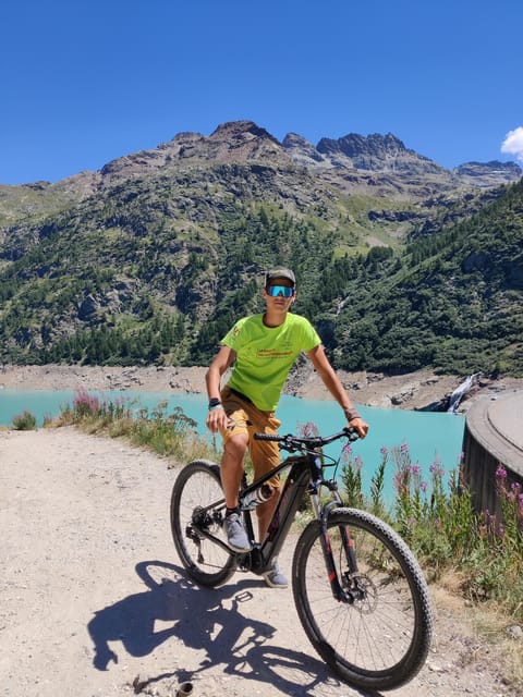 Aosta: E-bike full suspension day rental - What is included for $59