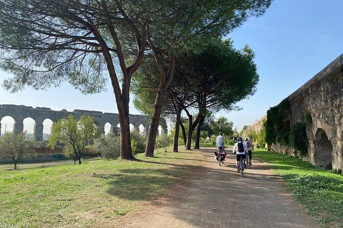 Appian Way, Catacombs and Aqueducts Park Tour with Top E-Bike - What the 6-hour route adds at Villa dei Quintili
