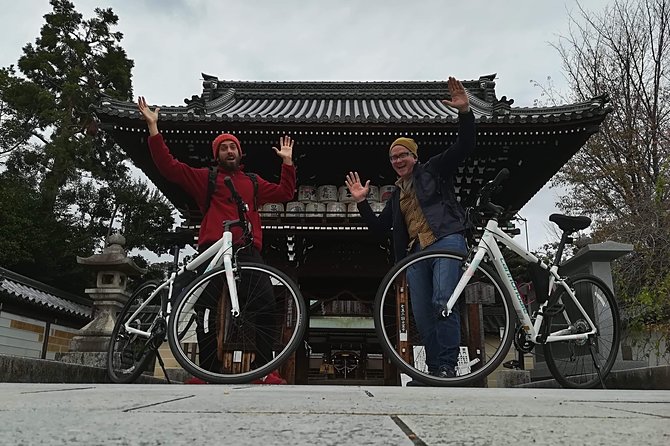 Arashiyama Bamboo Forest & Hidden Gems Bike Tour (Early Bird) - The bamboo forest, before the crowds