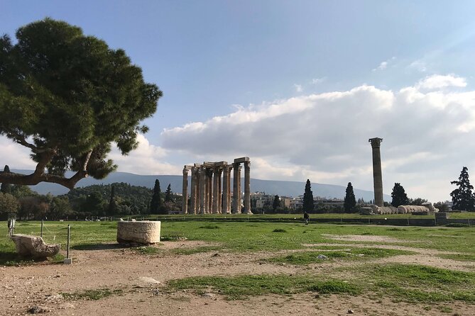Athens by E-Bike: Monuments, Food & Transfers (Cruise Tour) - Hadrian’s Arch and the Temple of Zeus
