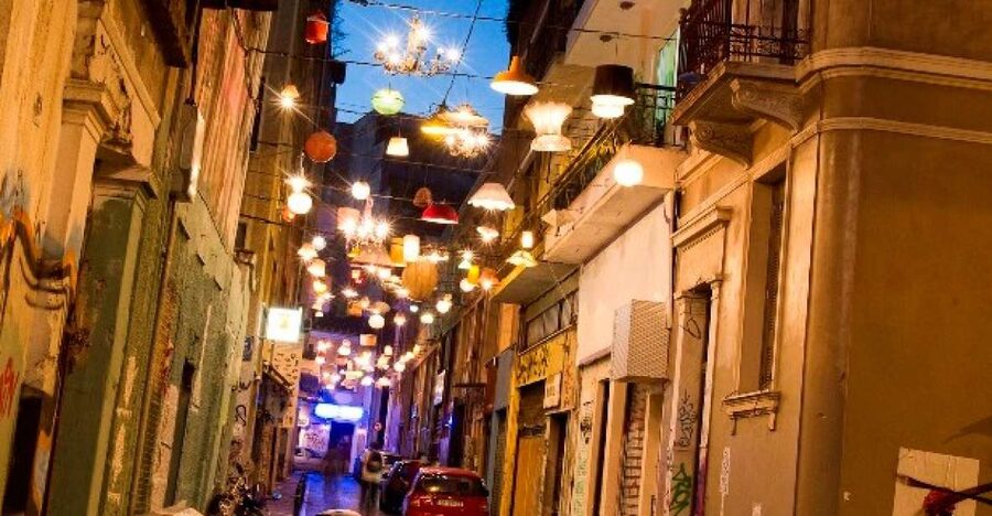 Athens: Old Town Electric Bike Tour with Local Mezes - Plaka and Psyri by bicycle