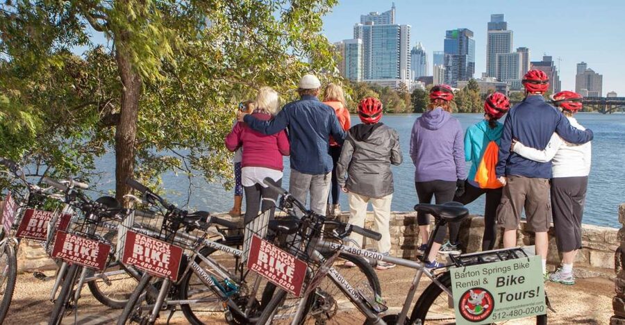 Austin: 1.5-Hour Lady Bird Lake Bike Tour - Following the lake to the Stevie Ray Vaughan statue