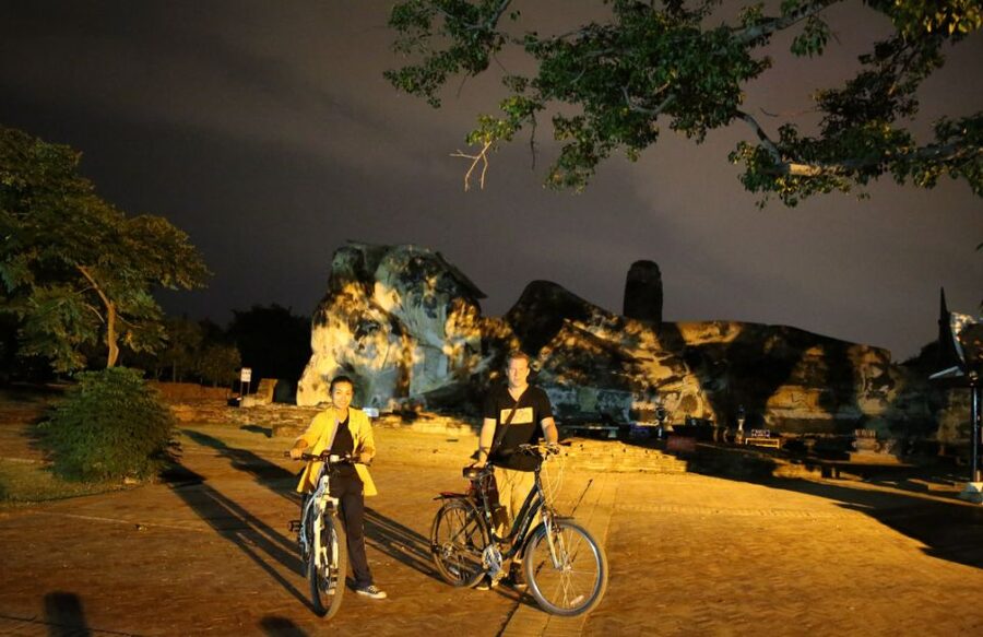Ayutthaya: 3-Hour Sunset Ride Bike Excursion - Bang Ian Night Market and local food