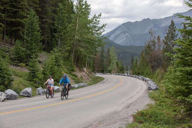 Banff: Mountain Lakeside Guided E-Bike Tour - Why this ride works for seeing more of Banff