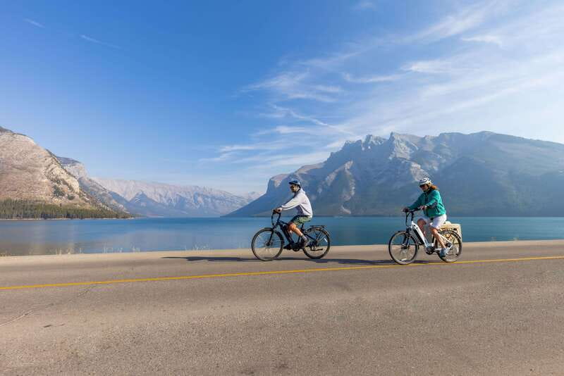 Banff: Mountain Lakeside Guided E-Bike Tour - Cascade Ponds and the first mountain views