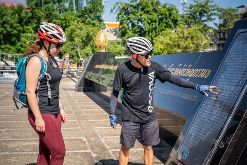 Bangkok: Backstreets and Historic Temples Bike Tour - A four-hour route into Bangkok’s back streets