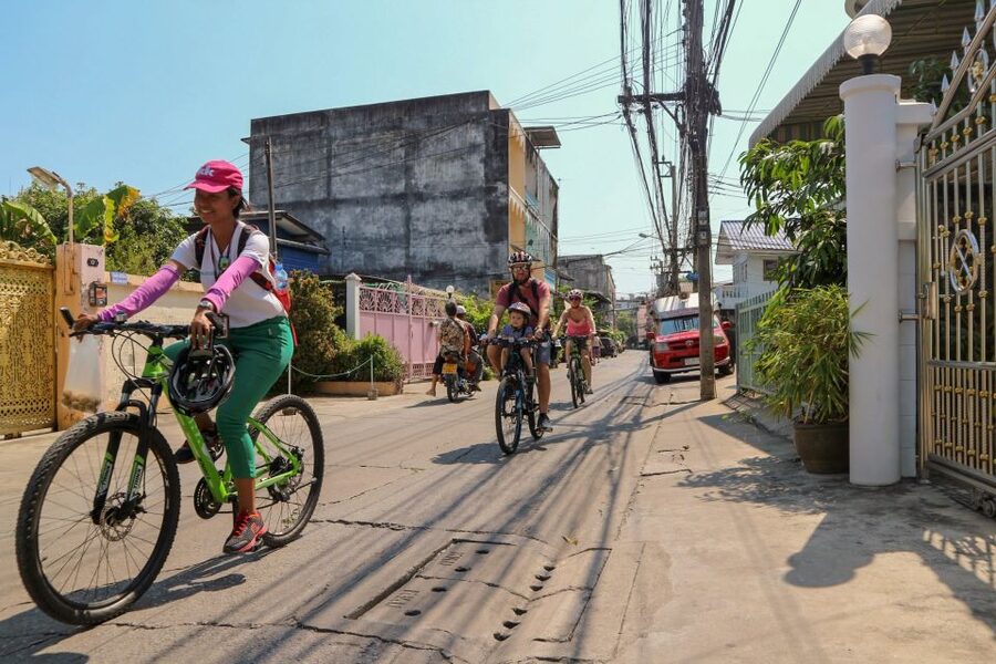 Bangkok: Bike and Canal Boat Tour with Lunch - Lunch beside the canal at The Artist’s House