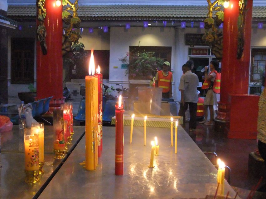 Bangkok by Night Cycling Tour with Street-food Meal - How the guides shape the experience