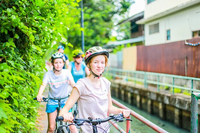 Bangkok Canal Tour by Boat and Bike - Wat Hongrattanaram and a quieter temple visit