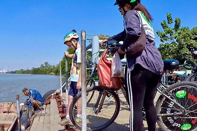Bangkok Green Oasis 4-Hour Bike Tour with Boat Ride - Sri Nakhon Khuean Khan Park and Botanical Garden