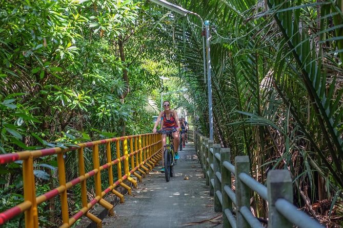 Bangkok Jungle Bike Tour - Hotel-pickup & Lunch - Narrow paths, canals, and the Bangkok Tree House