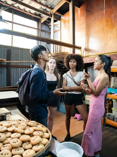 Bangkok: Must-Try Hidden Bike & Food Experience - Safety, group size, and guide quality