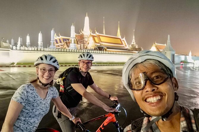 Bangkok Night Bike Tour -Hotel-pickup & Dinner - Thonburi: a quieter start at 4:30 p.m.