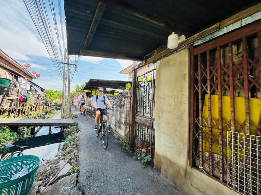 Bangkok: Temples, Canals & Local Life Bike Tour - Talat Phlu: a local market introduction