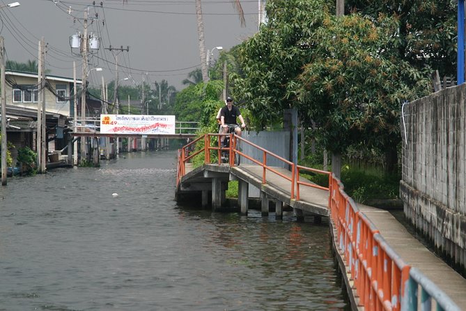 Bangkok Tour by Boat and Bike - Fitness, age, and practical planning