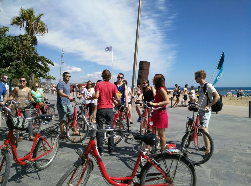 Barcelona: 3-Hour Bike Tour with Spanish Tapas - Quiet corners of the Barri Gotic