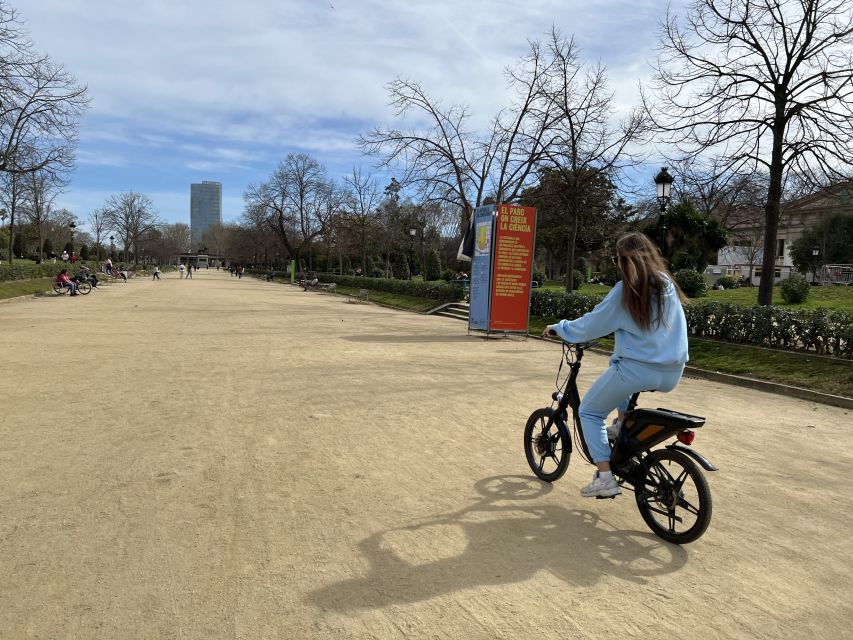 Barcelona: 3-Hour Montjuic Mountain E-Bike Guided Tour - What three hours gives you