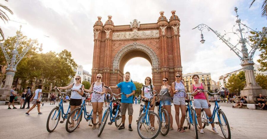 Barcelona Beach 3-Hour Bike Tour - Key Points at a Glance