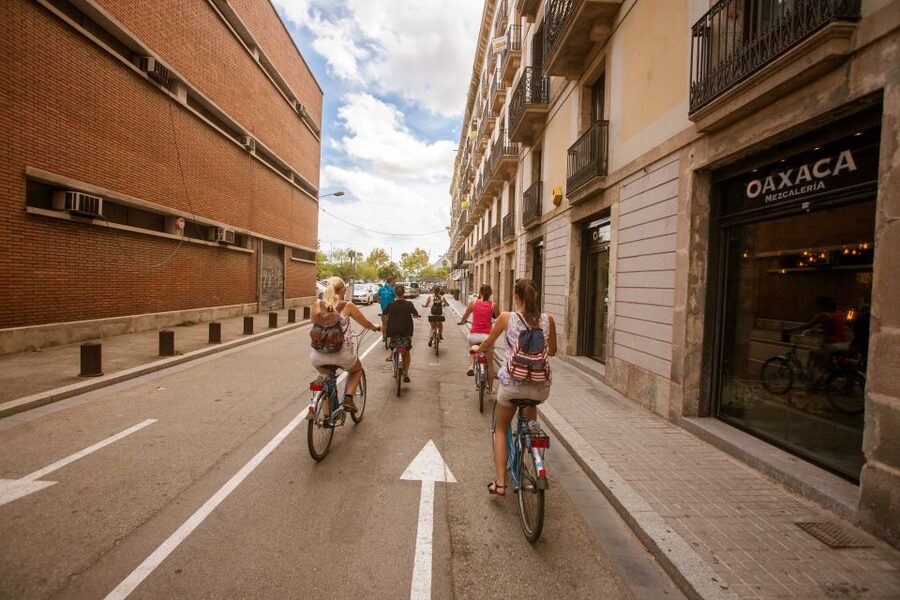 Barcelona Beach 3-Hour Bike Tour - Weather, Equipment, and Family Details