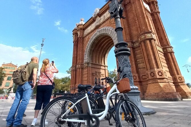 Barcelona Bike City Tours from Sagrada to the Sea with a Local - Passeig de Gràcia and two Gaudí façades