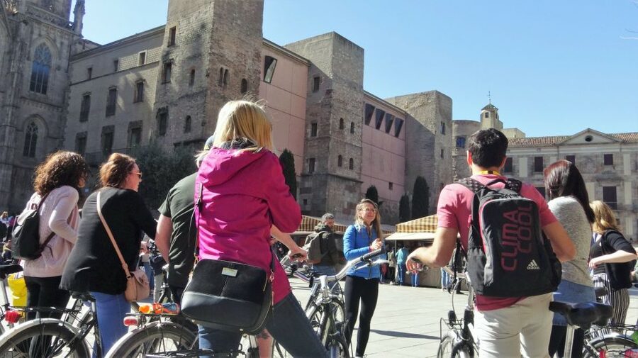 Barcelona: Bike Tour & Sagrada Familia Skip-the-Line Tickets - Why this combination works in Barcelona