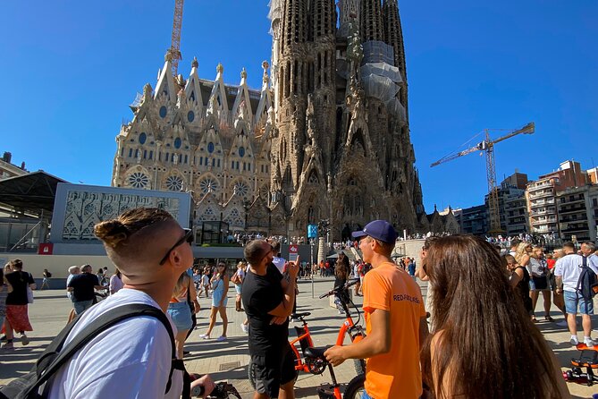 Barcelona bike tour with French guide 20-ТOP, bike/eBike - Casa Amatller, Casa Milà, and Casa Batlló