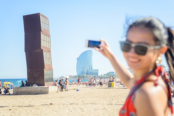 Barcelona e-Bike Tour: Gaudí & Old Town Small Group - How the e-bike handles heat, hills, and mixed fitness levels