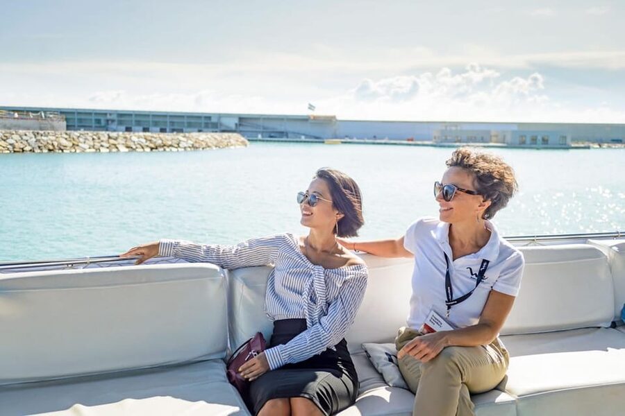 Barcelona: E-Bike Tour with Montjuic Cable Car & Boat Ride - Montjuïc Cable Car and Castle Views