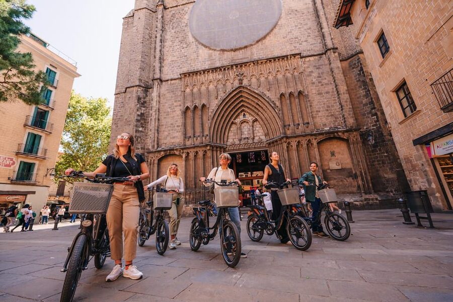 Barcelona: E-Bike Tour with Montjuic Cable Car & Boat Ride - Along the Beach and Into the Gothic Quarter