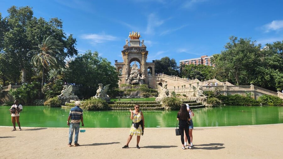 Barcelona: e-scooter and Bike tour - Barceloneta and the W Hotel