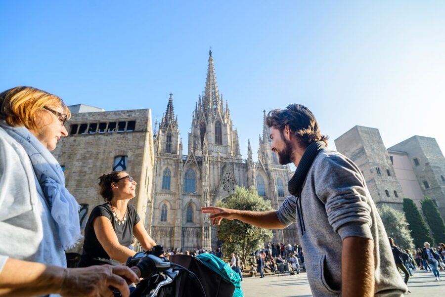 Barcelona eBike Tour with Wine and Tapas Experience - Barceloneta and 45 minutes beside the Mediterranean