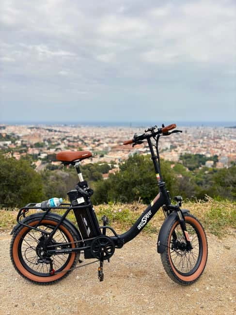 Barcelona: Explore the City with Eco-Friendly E-Bike Rentals - Making room for Gràcia and shopping