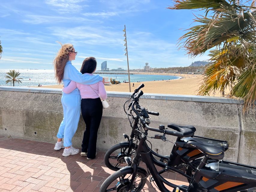 Barcelona: Gaudi Guided E-Bike Tour - What the guides add to the ride