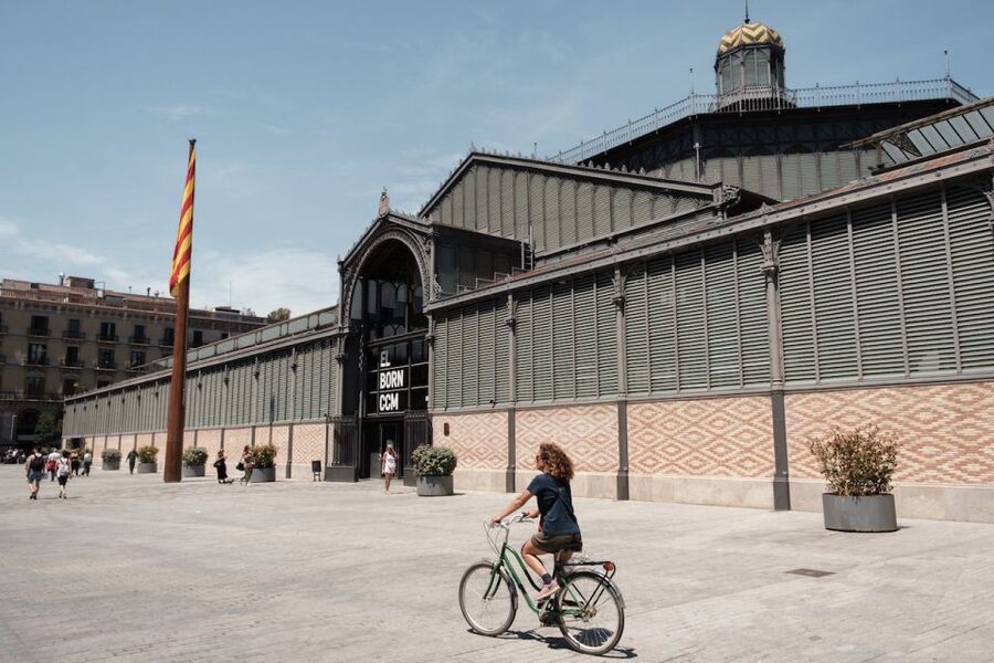 Barcelona: Guided Bike or E-Bike City Tour - Quick reasons to choose this Barcelona bike tour