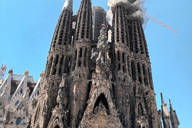 Barcelona Highlights Bike Tour - Arc de Triomf and Ciutadella Park