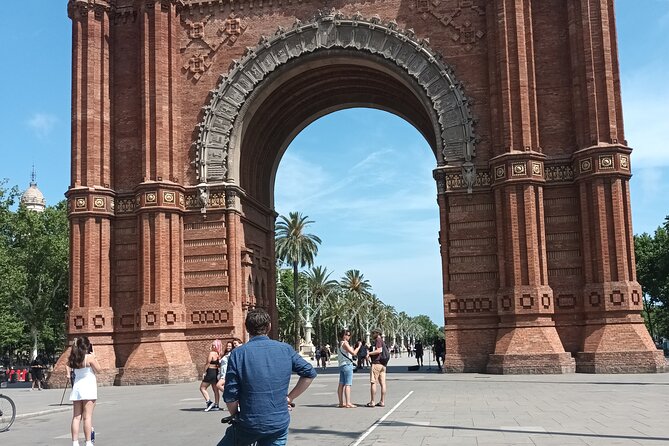 Barcelona Highlights Bike Tour - Sagrada Familia as the final major stop