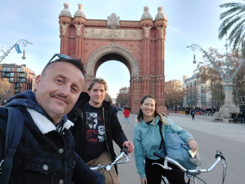 Barcelona Highlights Bike Tour - The Arc de Triomf and Ciutadella Park