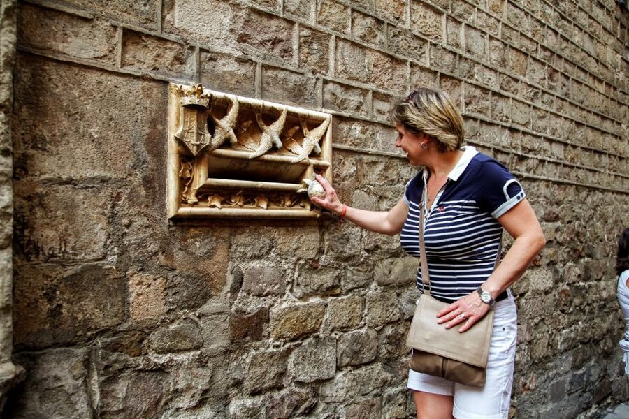 Barcelona Historical 3-Hour Bike Tour - The Palace of Catalan Music and the ride back