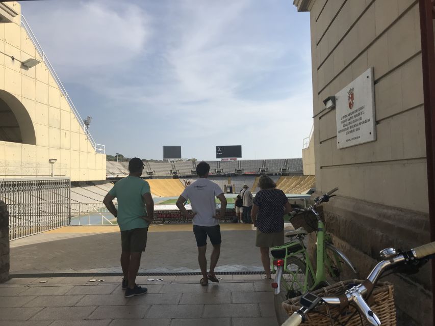 Barcelona: Montjuic Hill E-Bike Tour - The National Palace viewpoint