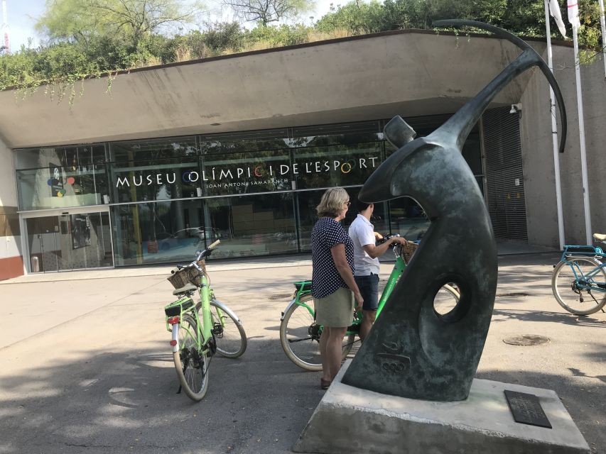 Barcelona: Montjuic Hill E-Bike Tour - Pedró Square, El Raval, and the Gothic Quarter