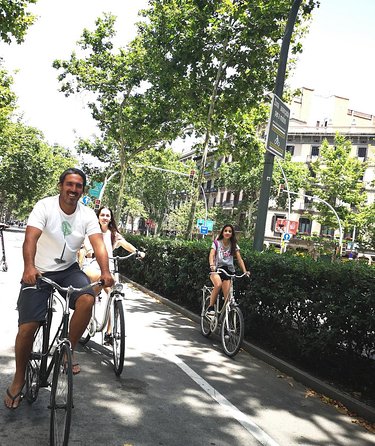 Barcelona Private Bike/eBike Tour & Sagrada Familia Tickets - Is $140.74 a fair price?