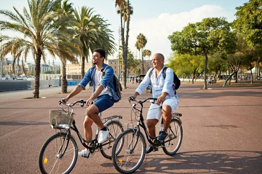 Barcelona: Private Bike/eBike Tour & Sagrada Familia Tickets - Finishing at Sagrada Familia