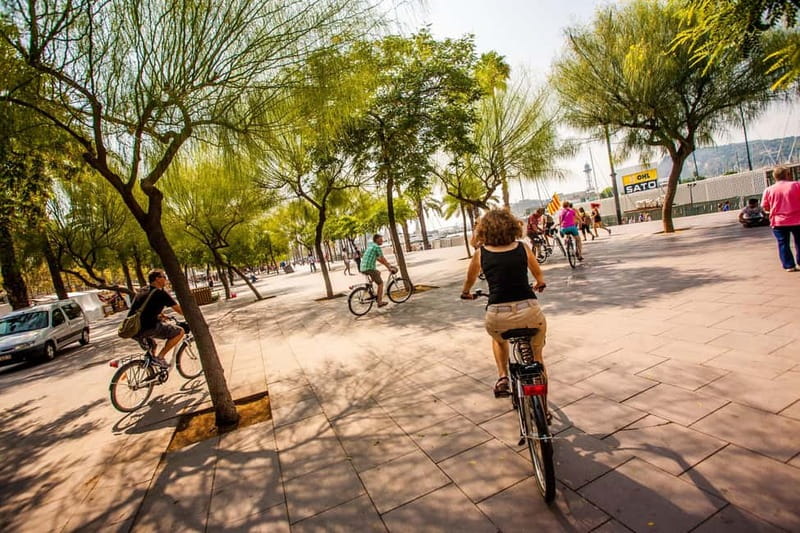 Barcelona: Private Group Bike Tour - Santa Maria del Mar in the Gothic quarter