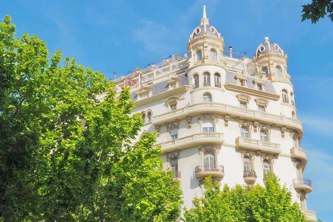 Barcelona's Original Bike Tour in English - What the three-hour route gives you