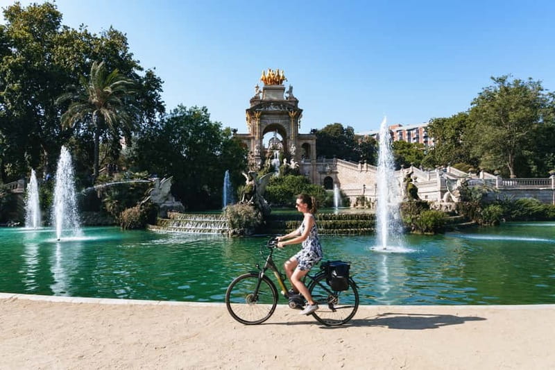 Barcelona: Sagrada Familia or City Tour by Bike or eBike - What the $33 price includes